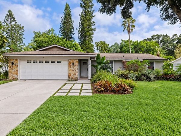 1671 CASTLEWOOD LANE , PALM HARBOR, FL 34683