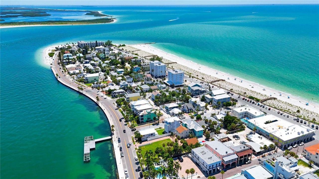 702 Pass A Grille Way, Saint Pete Beach, FL 33706 Photo