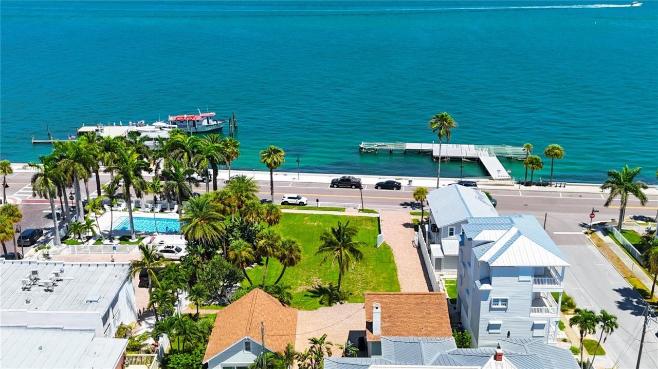 702 Pass A Grille Way, Saint Pete Beach, FL 33706 Photo