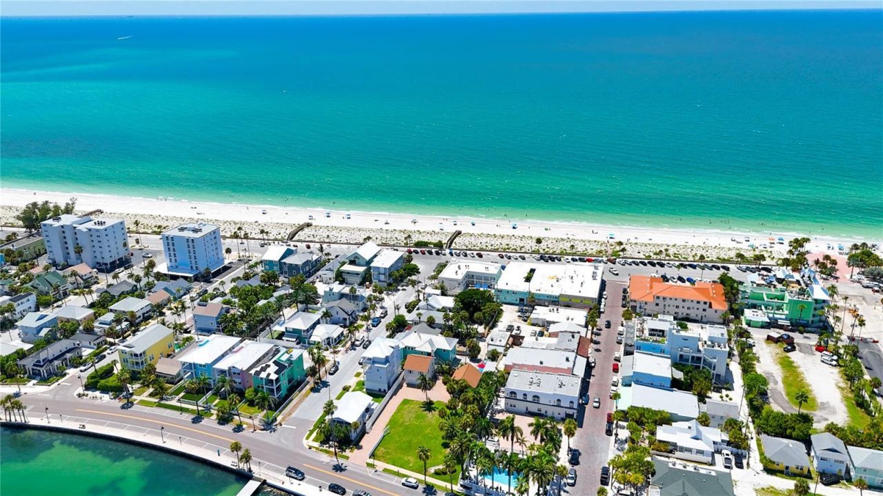 702 Pass A Grille Way, Saint Pete Beach, FL 33706 Photo