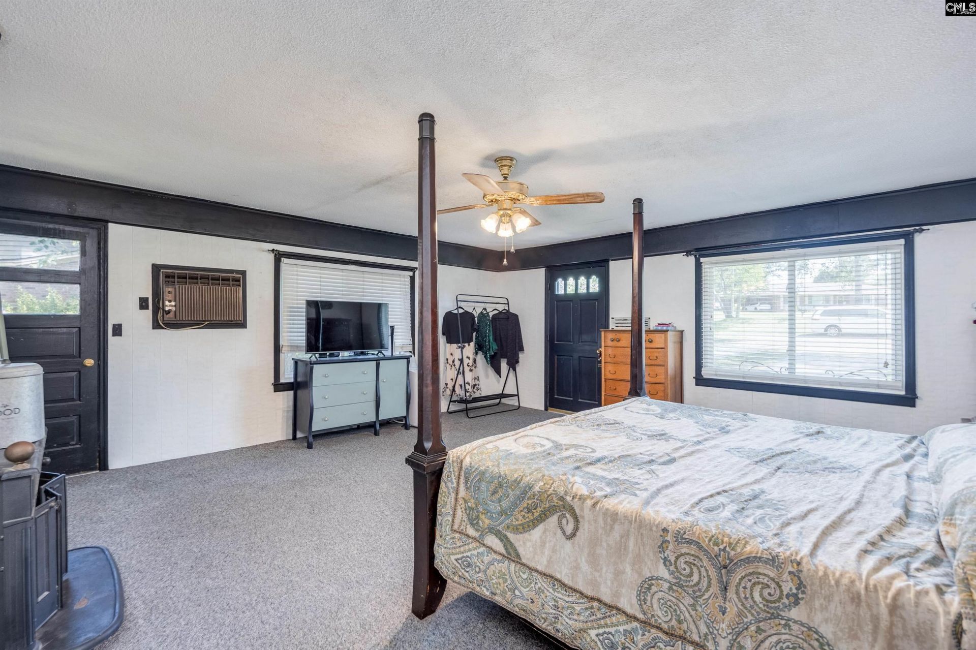 7808 Pinelake Road  Photo 11