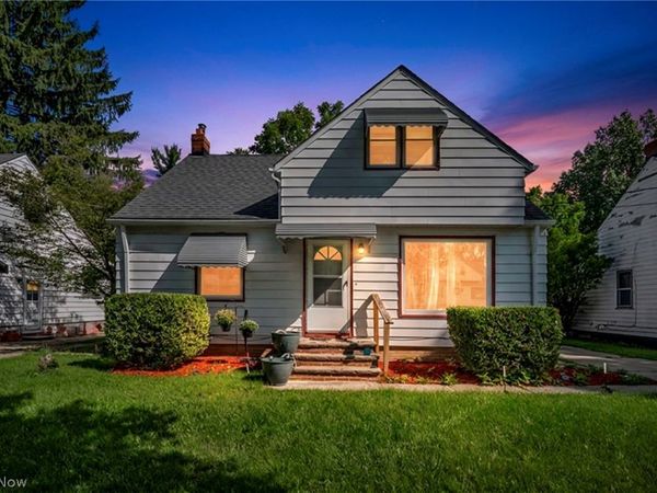 15805 Grant Avenue , Maple Heights, OH 44137