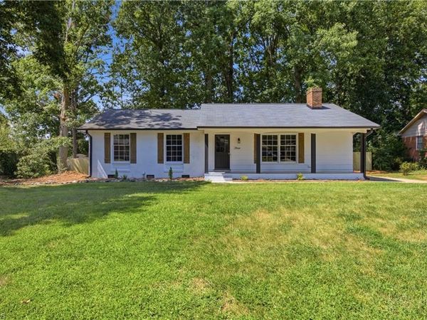 3 Woodclub Court , Greensboro, NC 27406