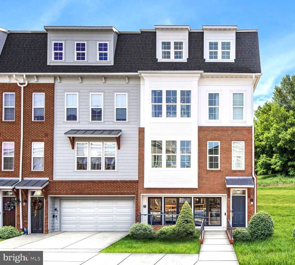 2521 FARMSTEAD DRIVE , ROCKVILLE, MD 20850