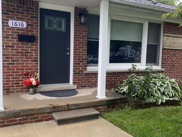 1616 Genesee Drive, Royal Oak, MI 48073