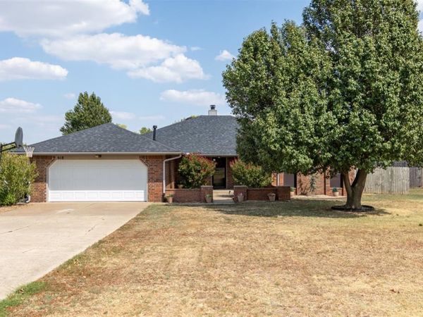 618 Mustang NE Road, Piedmont, OK 73078