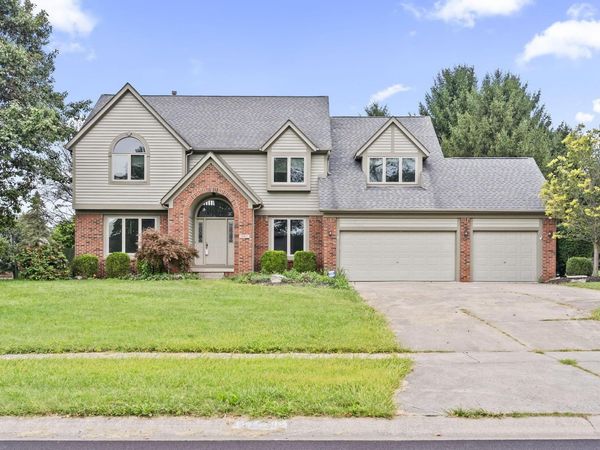 12671 Oakmere Drive , Pickerington, OH 43147