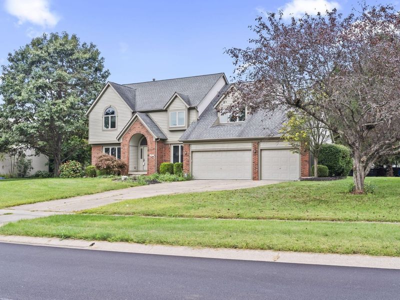 12671 Oakmere Drive , Pickerington, OH 43147 Photo 2