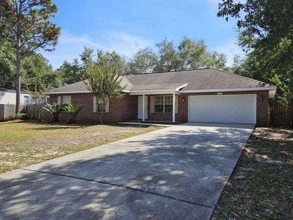 8409 Rynes Circle, Navarre, FL 32566