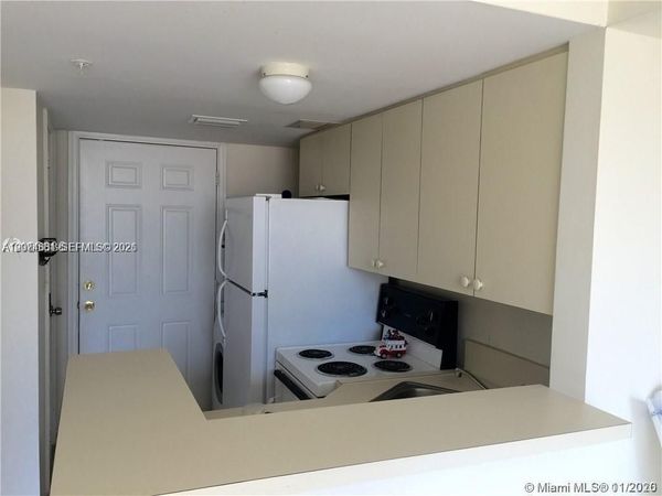 450 SW 3rd St , Unit 15, Miami, FL 33130