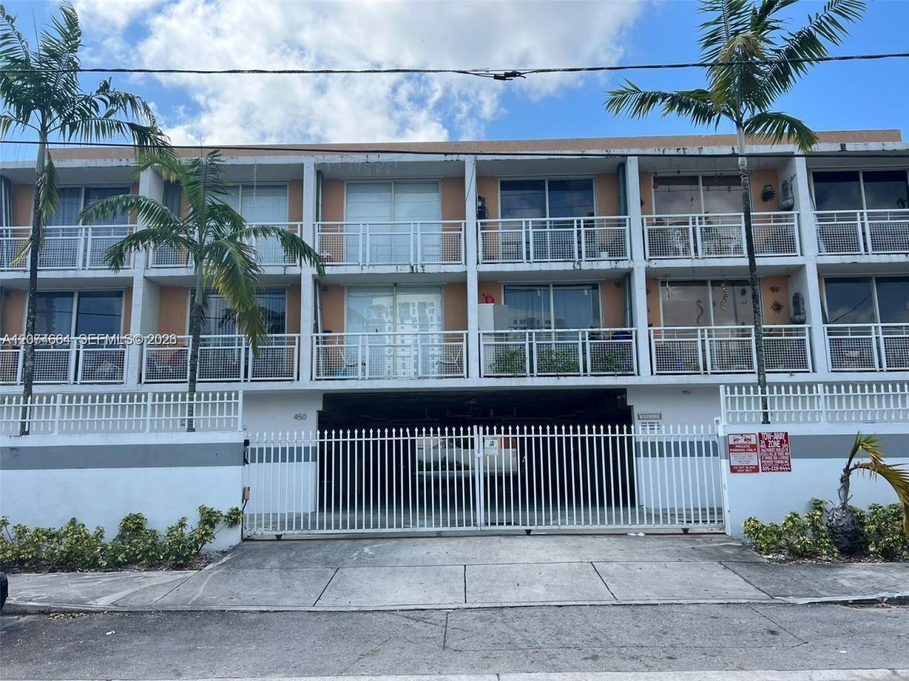 450 SW 3rd St , Unit 15, Miami, FL 33130 Photo