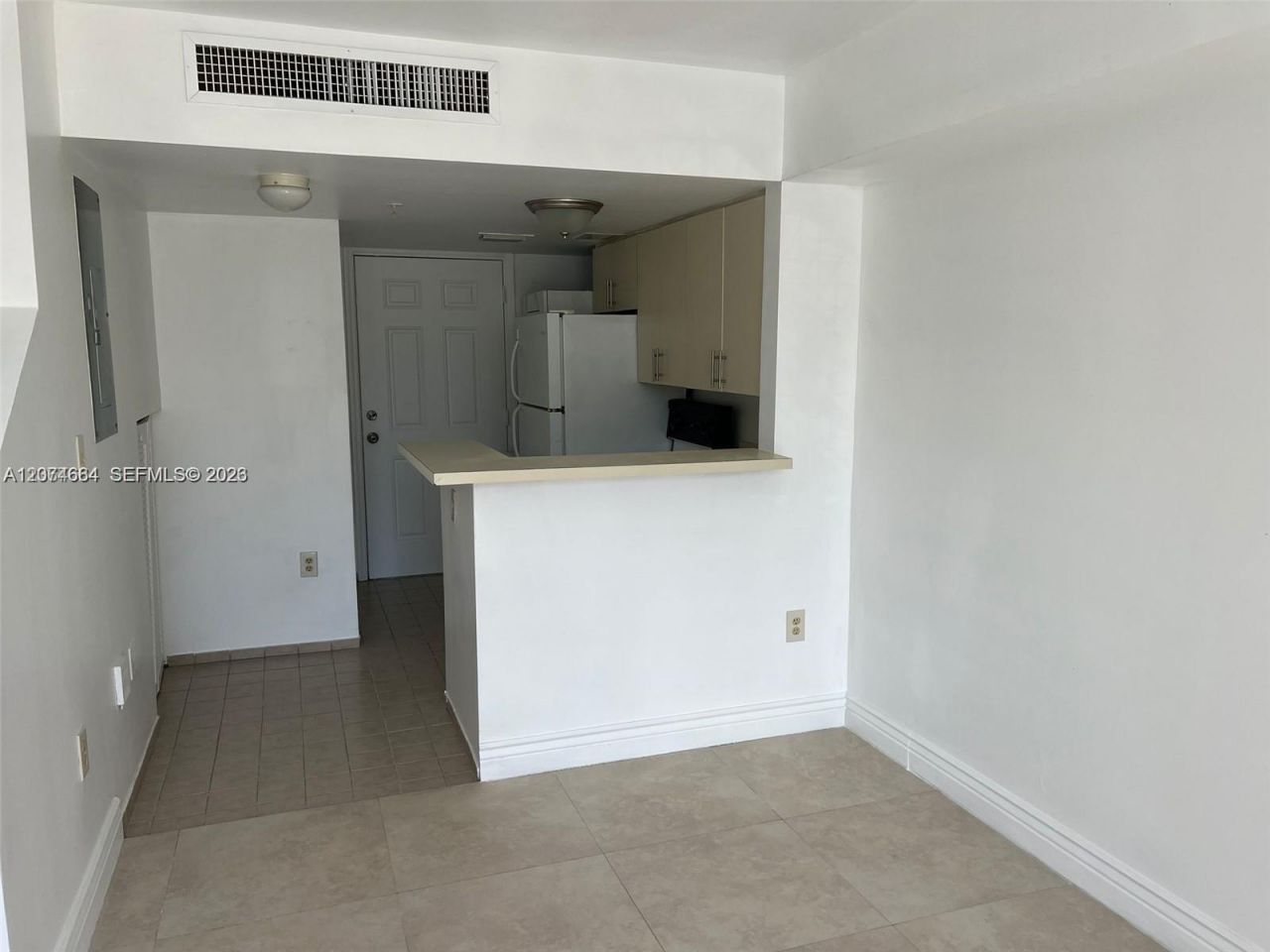 450 SW 3rd St , Unit 15, Miami, FL 33130 Photo