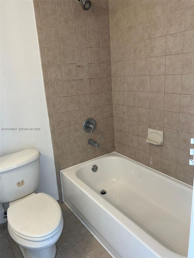 450 SW 3rd St , Unit 15, Miami, FL 33130 Photo