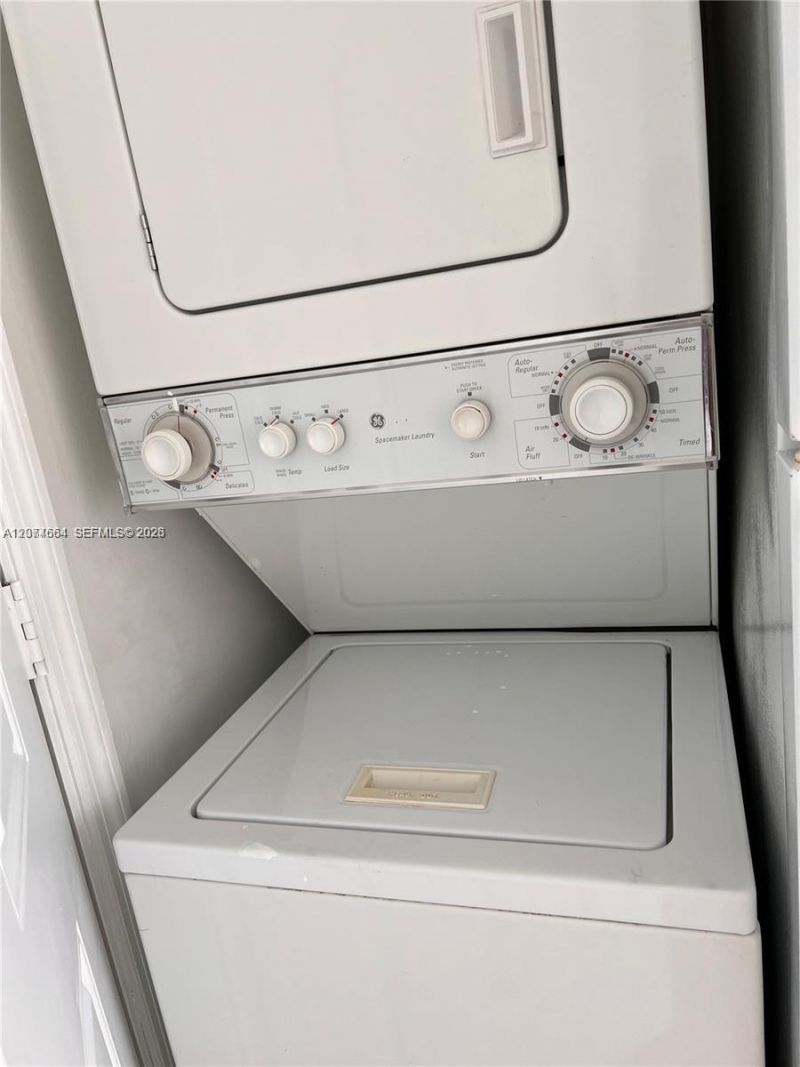 450 SW 3rd St , Unit 15, Miami, FL 33130 Photo
