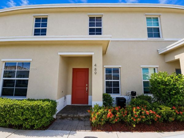 489 NE 4th St , Florida City, FL 33034