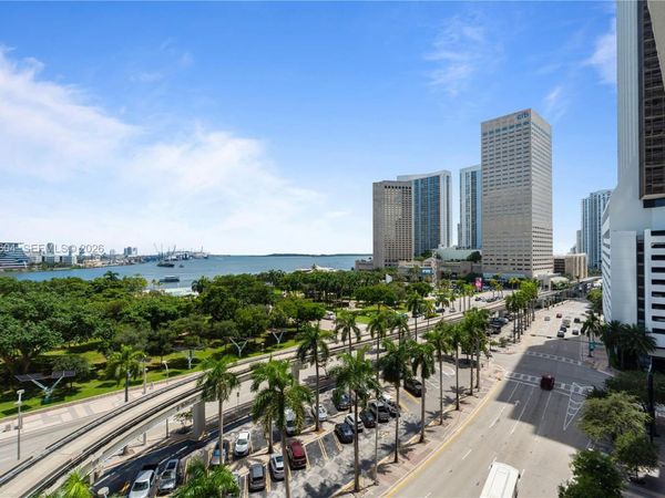 50 BISCAYNE BLVD , Unit 902, Miami, FL 33132