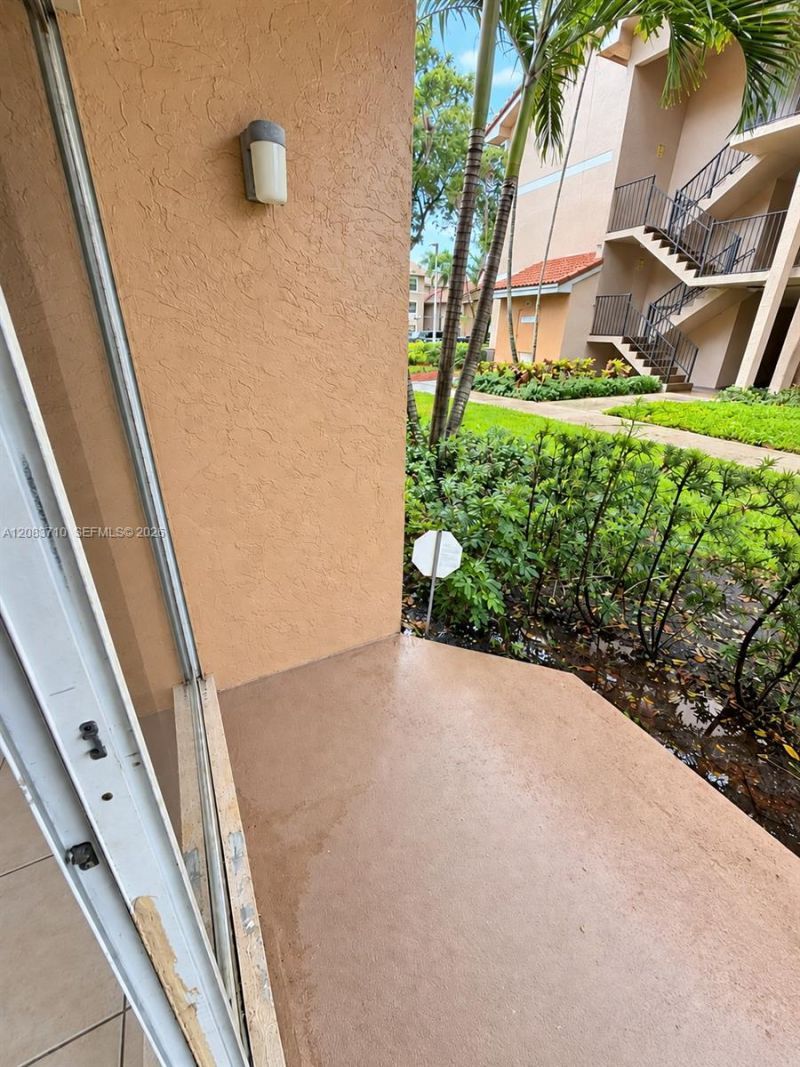 8821 Wiles Rd , Unit 102, Coral Springs, FL 33067 Photo