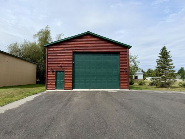 1123 Marina Drive, Cheboygan, MI 49721