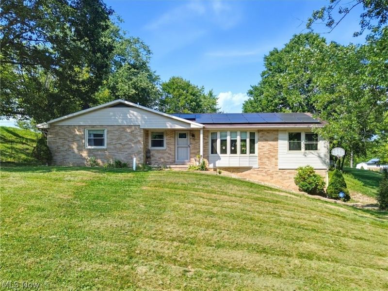 1700 Deerwood Circle SE, East Sparta, OH 44626 Photo 2