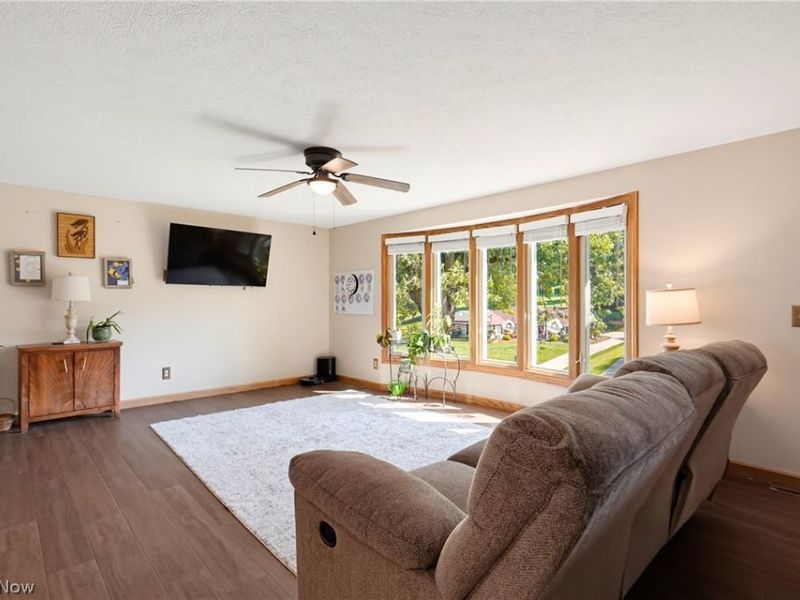 1700 Deerwood Circle SE, East Sparta, OH 44626 Photo 5