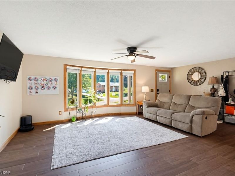 1700 Deerwood Circle SE, East Sparta, OH 44626 Photo 6