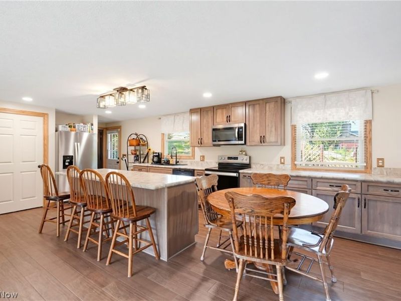 1700 Deerwood Circle SE, East Sparta, OH 44626 Photo 8