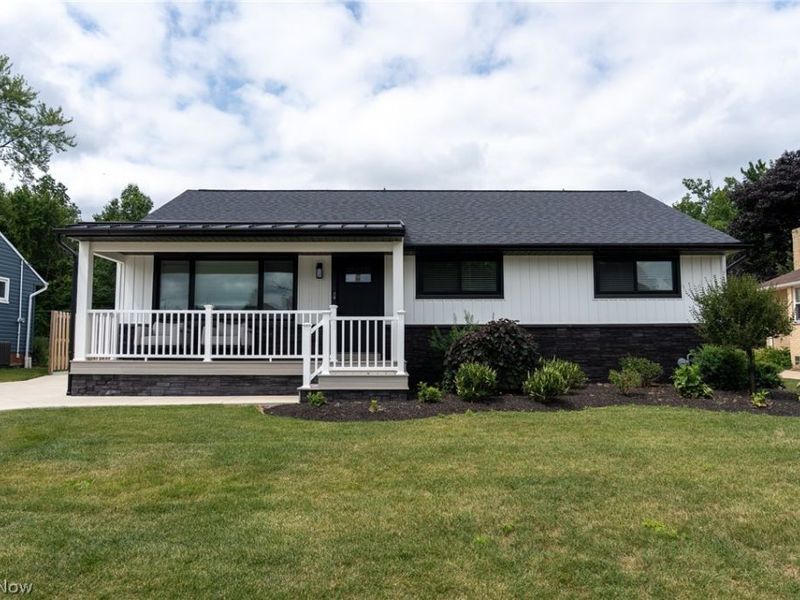 2326 Stanford Drive, Wickliffe, OH 44092 Photo 1