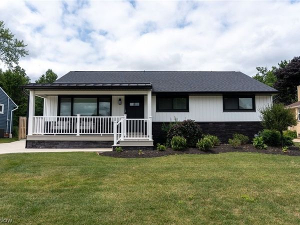 2326 Stanford Drive, Wickliffe, OH 44092