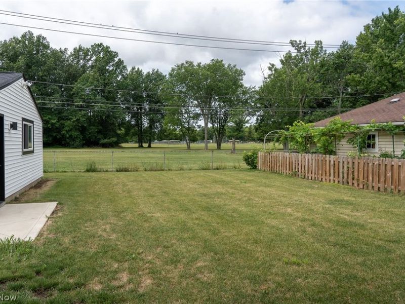 2326 Stanford Drive, Wickliffe, OH 44092 Photo 8