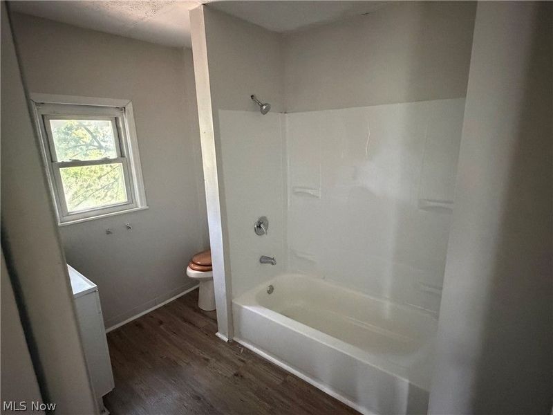170 Stone Street, Akron, OH 44305 Photo 5
