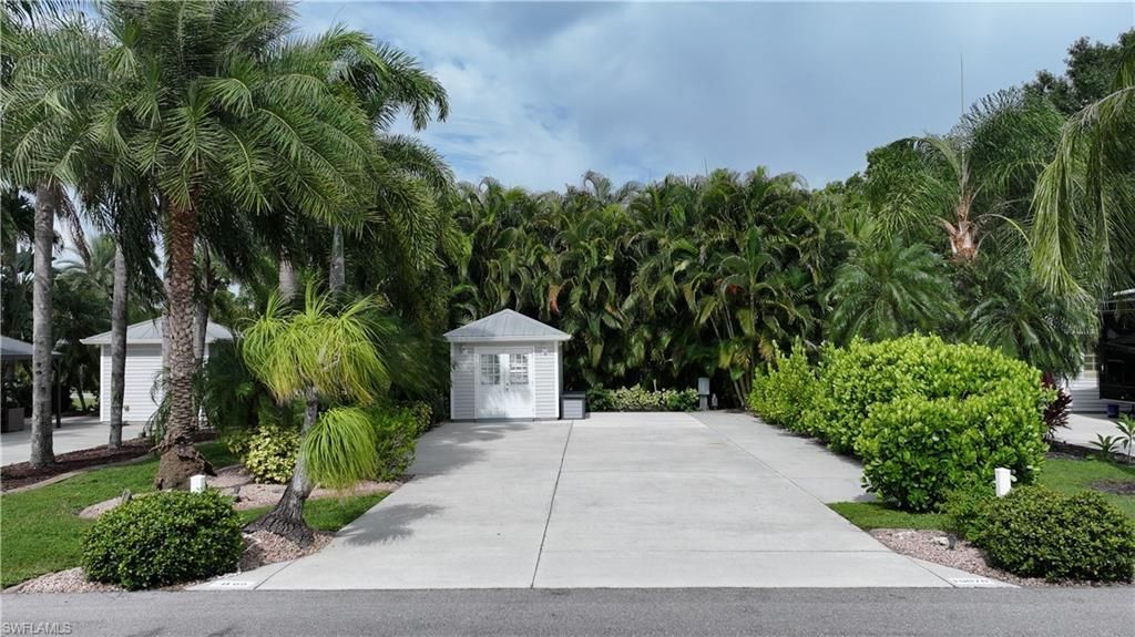 10070 Parkwood Dr , Fort Myers, FL 33905 Photo