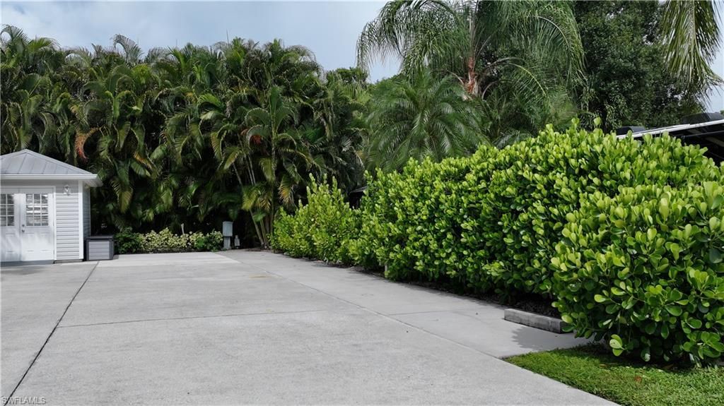 10070 Parkwood Dr , Fort Myers, FL 33905 Photo