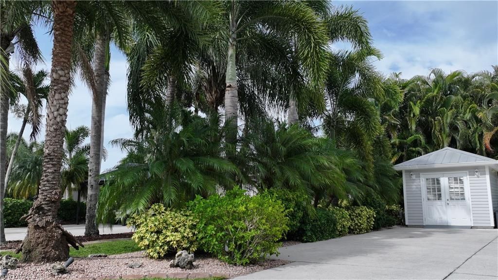 10070 Parkwood Dr , Fort Myers, FL 33905 Photo