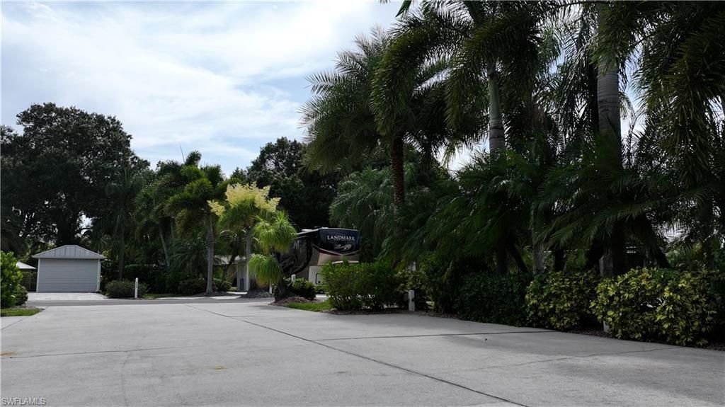10070 Parkwood Dr , Fort Myers, FL 33905 Photo
