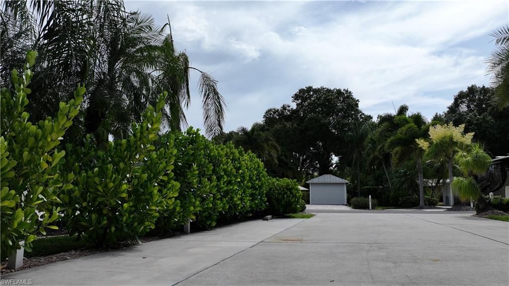 10070 Parkwood Dr , Fort Myers, FL 33905 Photo