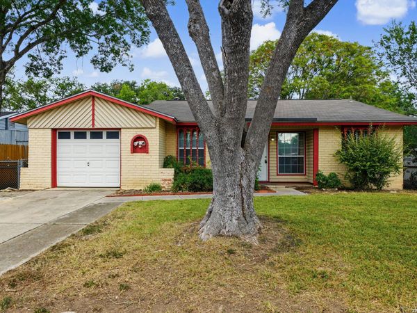 221 JUDITH ANN DR, Schertz, TX 78154
