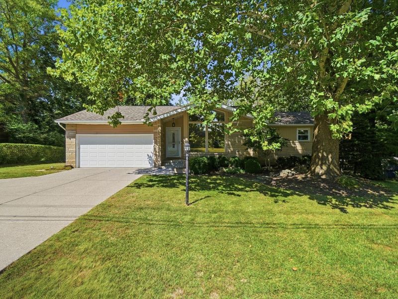 2224 Berry Hill Drive, Grove City, OH 43123 Photo 12
