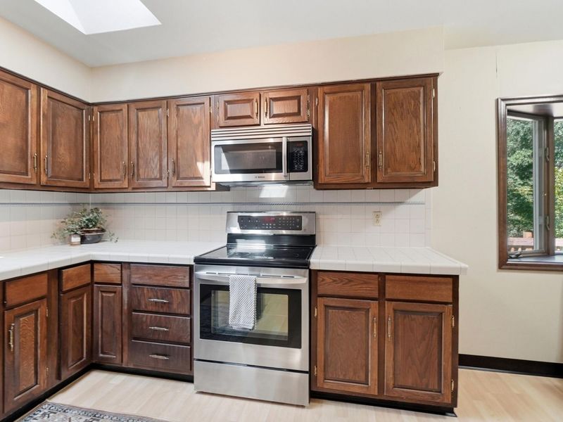 2224 Berry Hill Drive, Grove City, OH 43123 Photo 15