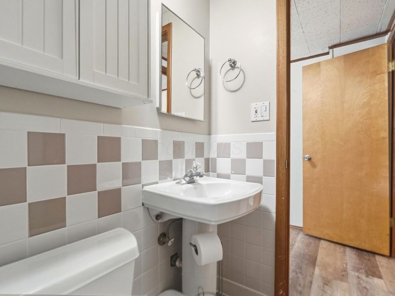 2224 Berry Hill Drive, Grove City, OH 43123 Photo 35