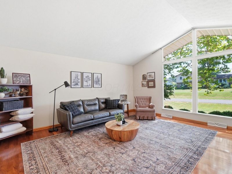 2224 Berry Hill Drive, Grove City, OH 43123 Photo 6