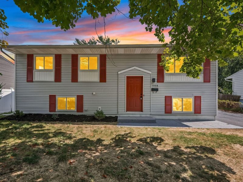 1888 Woodcrest Road, Columbus, OH 43232 Photo 1