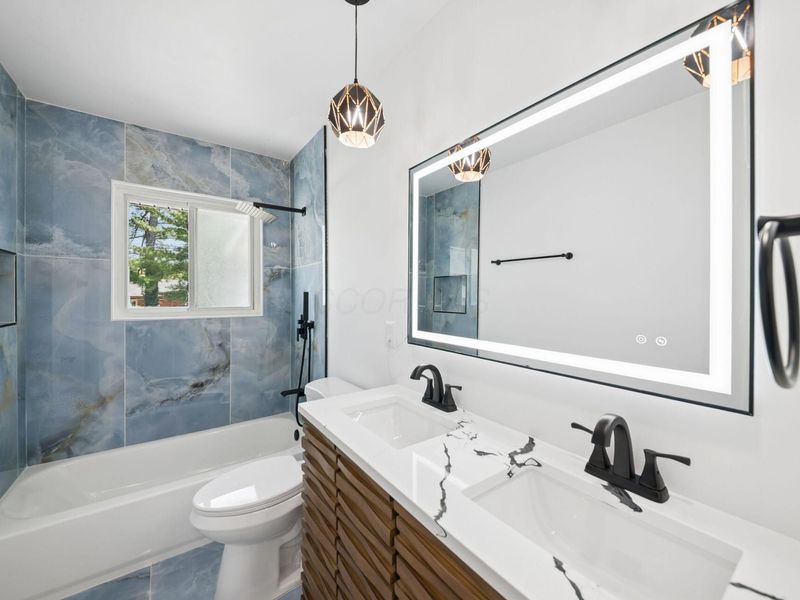 1888 Woodcrest Road, Columbus, OH 43232 Photo 28
