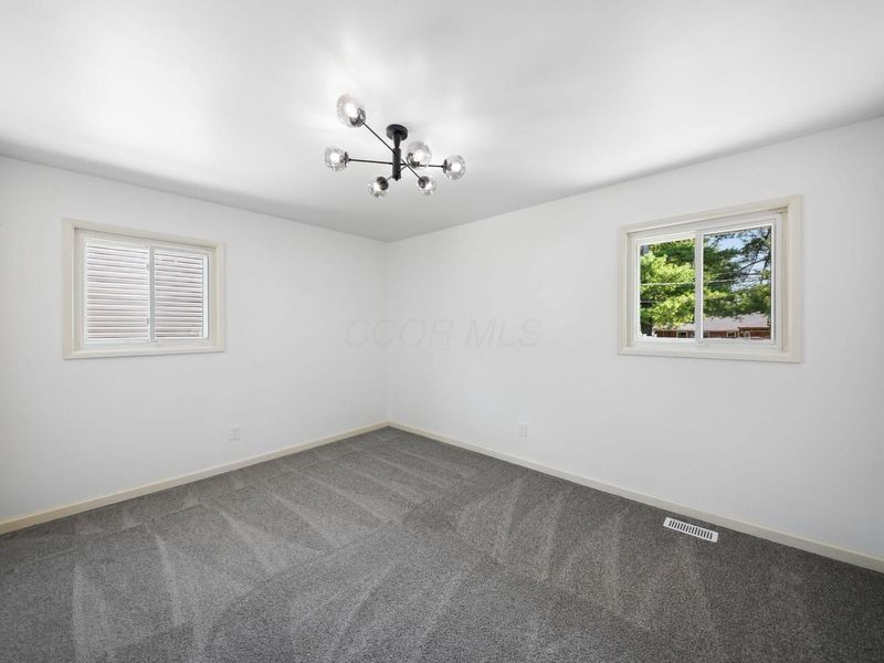 1888 Woodcrest Road, Columbus, OH 43232 Photo 31