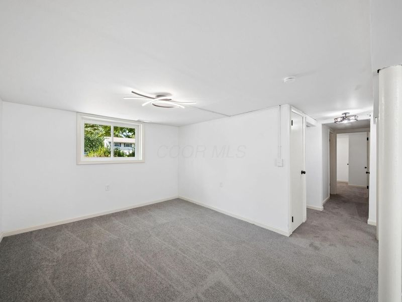 1888 Woodcrest Road, Columbus, OH 43232 Photo 42
