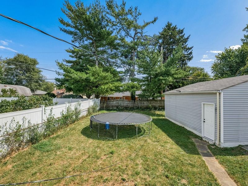 1888 Woodcrest Road, Columbus, OH 43232 Photo 57