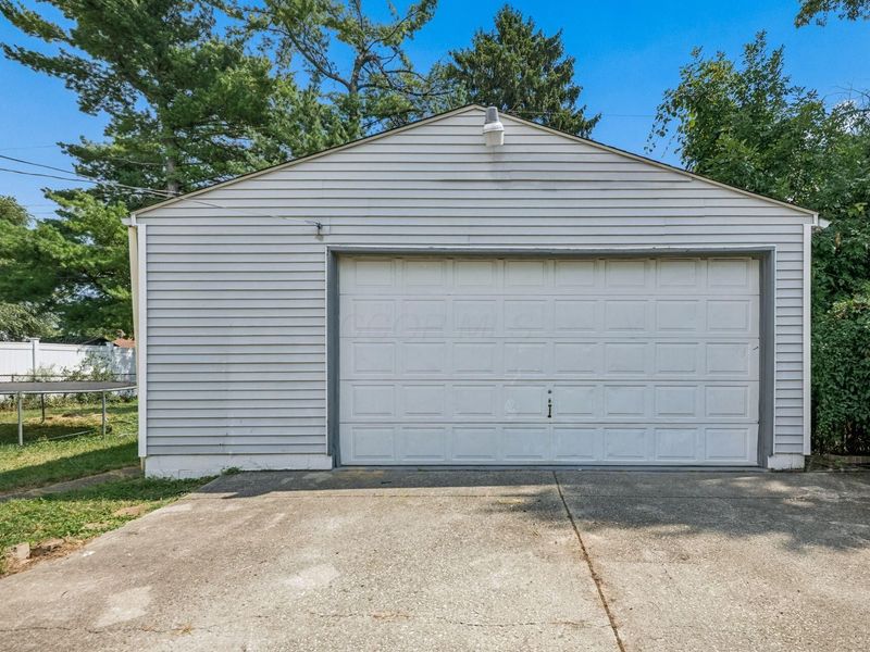 1888 Woodcrest Road, Columbus, OH 43232 Photo 61