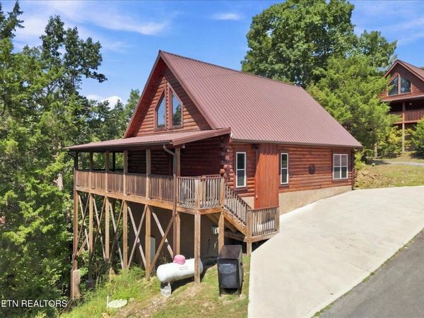 2151 Wingspan Drive, Sevierville, TN 37876
