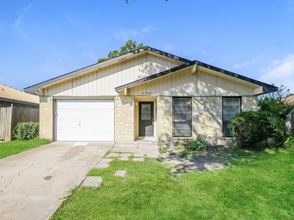 4906 Stagecoach Lane, Garland, TX 75043
