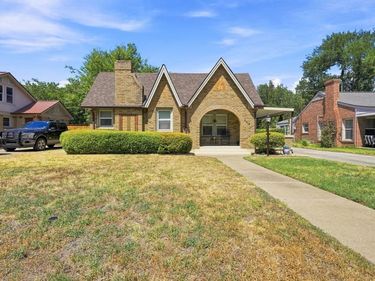 2215 Primrose Avenue, Fort Worth, TX 76111