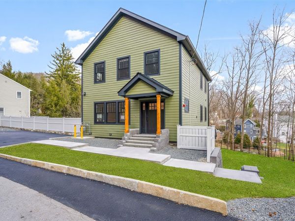 27 Choate Lane, Unit A, Pleasantville, NY 10570